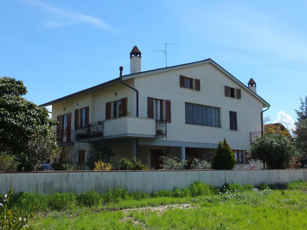 منزل الضيف فولينيو  في Cascina Antonini المظهر الخارجي الصورة